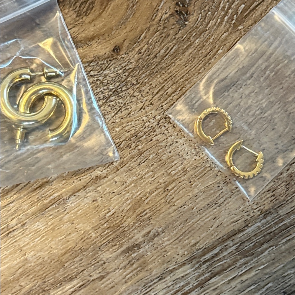 NWT-Gold Hoop Earrings Set
